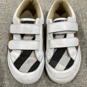 Burberry kids sneakers size 28